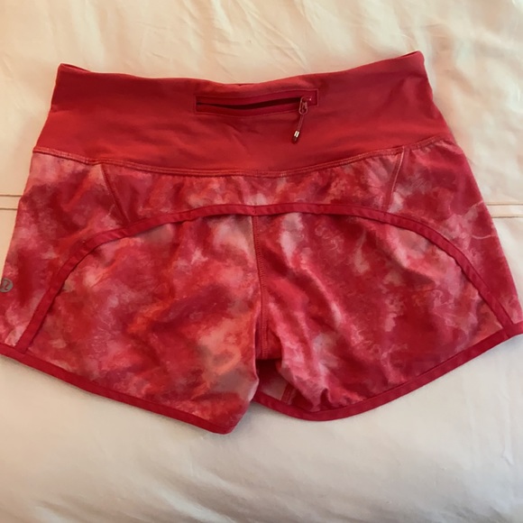 Lululemon size 2 shorts - Picture 2 of 3